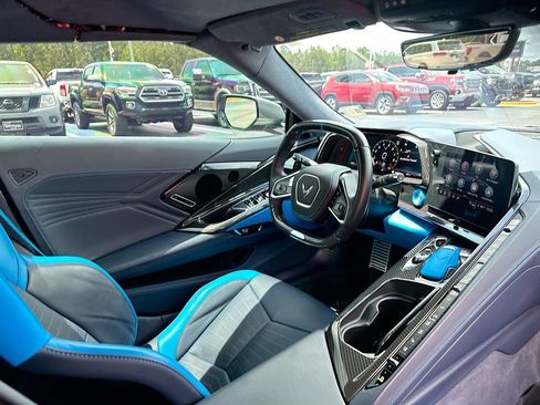 Used 2023 Chevrolet Corvette Z06 w/ Stealth Interior Trim Package RWD image 17
