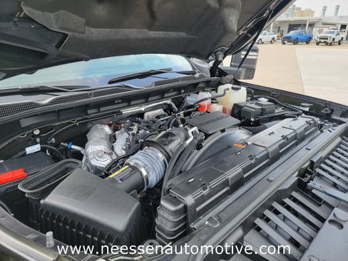 Used 2025 GMC Sierra 2500 AT4 w/ AT4 Premium Plus Package AWD/4WD image 36