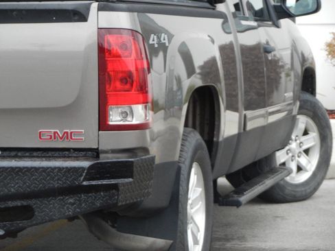 Used 2013 GMC Sierra 1500 SLE w/ Power Tech Package image 17