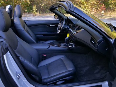 Used 2011 BMW Z4 sDrive30i image 28