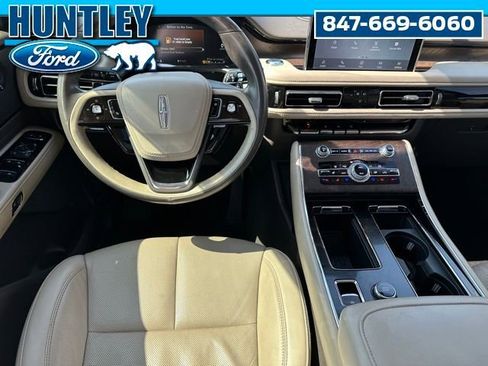 Used 2022 Lincoln Aviator Reserve w/ Equipment Group 201A AWD/4WD image 19