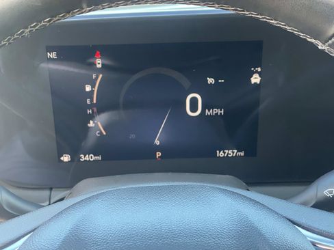 Used 2025 Buick Envista Sport Touring image 20