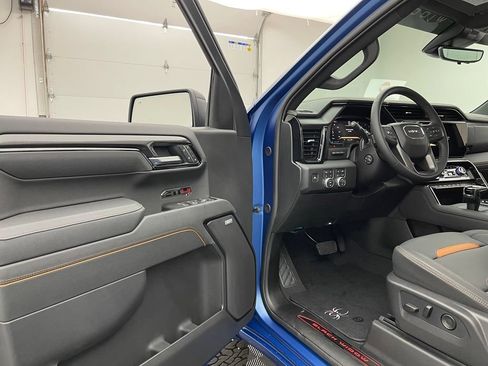 New 2026 GMC Sierra 1500 AT4 w/ AT4 Premium Package AWD/4WD image 17