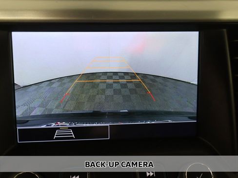 Used 2023 GMC Acadia SLE w/ Driver Convenience Package image 6