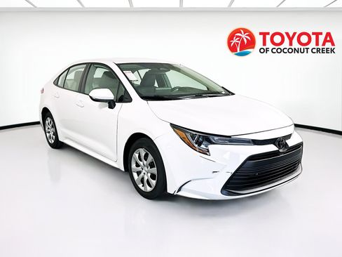 Used 2024 Toyota Corolla LE FWD image 1