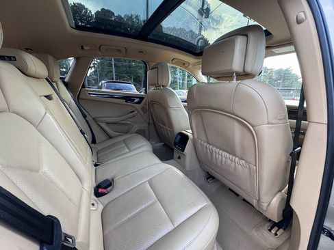 Used 2015 Porsche Macan S AWD/4WD image 11