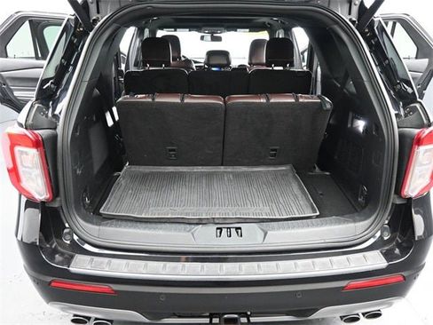 Used 2020 Ford Explorer Platinum image 21
