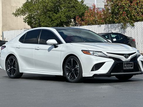 Used 2019 Toyota Camry XSE w/ Driver Assist Package FWD image 5