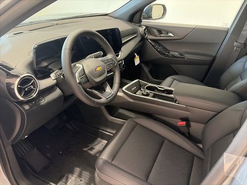 New 2026 Chevrolet Equinox LT w/ Convenience Package II image 8