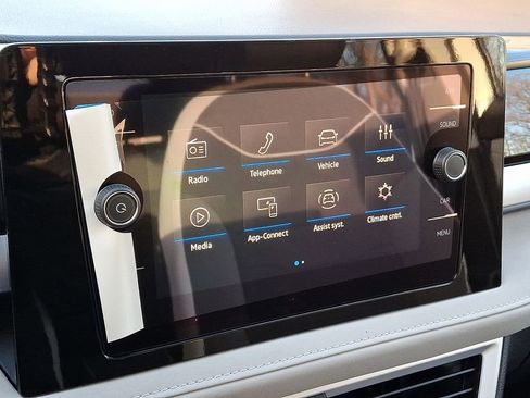 New 2026 Volkswagen Taos SE AWD/4WD image 12