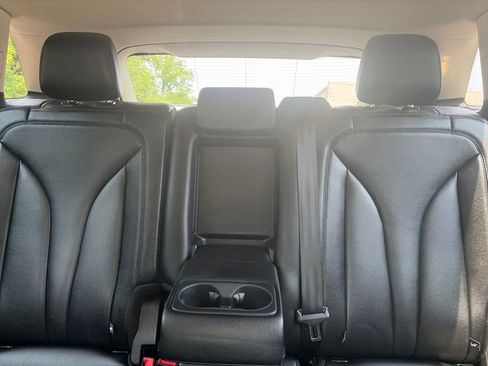 Used 2023 Lincoln Nautilus AWD w/ Premium Package image 34
