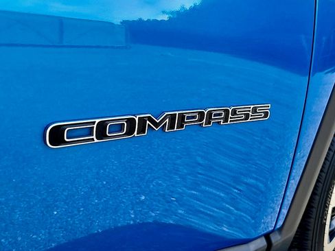 Used 2023 Jeep Compass Limited AWD/4WD image 27