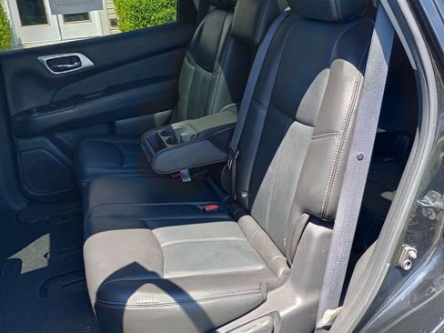 Used 2014 Nissan Pathfinder SL w/ SL Premium Package AWD/4WD image 18