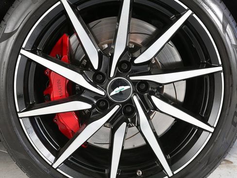 Used 2020 Aston Martin V8 Vantage Coupe image 13