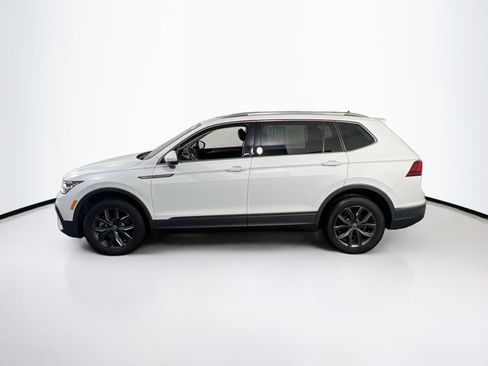 Used 2022 Volkswagen Tiguan SE image 8