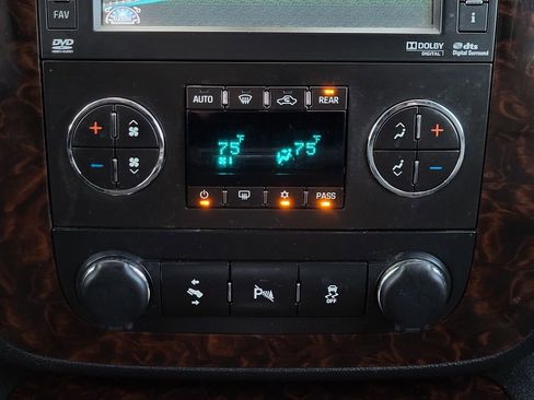 Used 2014 GMC Yukon Denali image 33