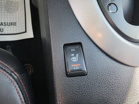 Used 2011 Nissan Rogue SV w/ SL Pkg image 19