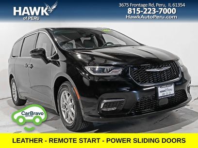 Used 2024 Chrysler Pacifica Touring-L