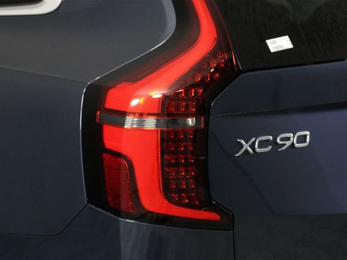 New 2026 Volvo XC90 B6 Ultra image 15
