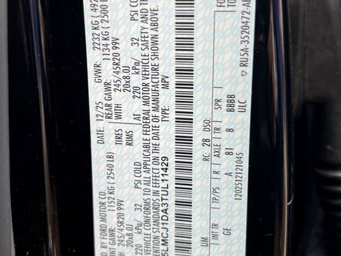 New 2026 Lincoln Corsair Premiere image 22