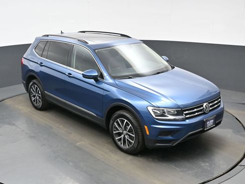 Used 2020 Volkswagen Tiguan SE image 39