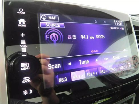 Used 2017 Honda Ridgeline Black Edition image 23