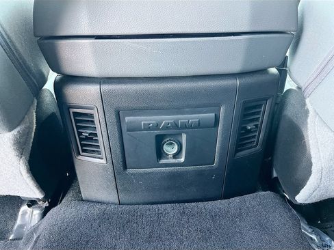 Used 2018 RAM 1500 Big Horn RWD image 23