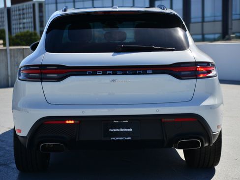 Certified 2026 Porsche Macan AWD/4WD image 10