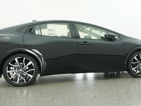 New 2026 Toyota Prius Plug-In Hybrid FWD image 26