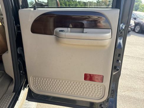 Used 2006 Ford F350 King Ranch AWD/4WD image 19