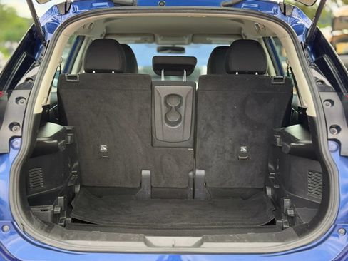 Used 2017 Nissan Rogue S AWD/4WD image 27