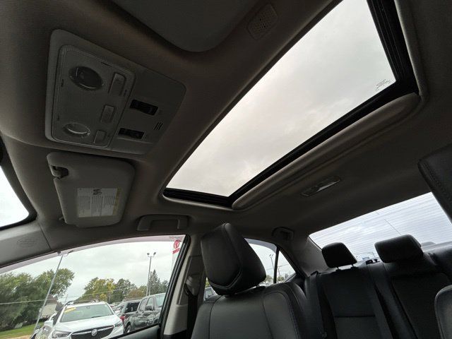 Used 2019 Toyota Corolla XSE FWD image 33