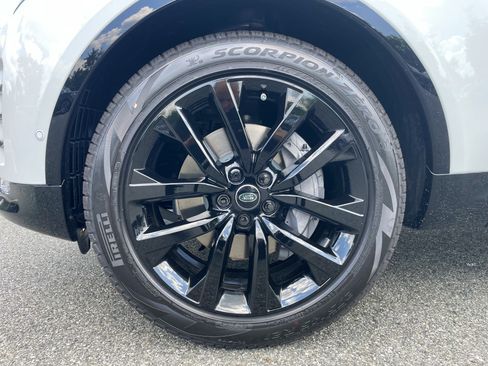 New 2026 Land Rover Discovery Dynamic SE AWD/4WD image 9