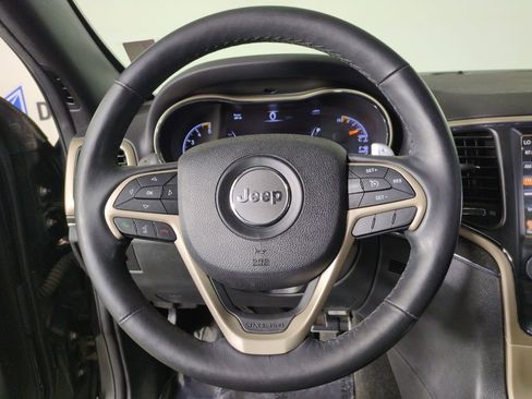 Used 2015 Jeep Grand Cherokee Limited w/ Luxury Group II image 14