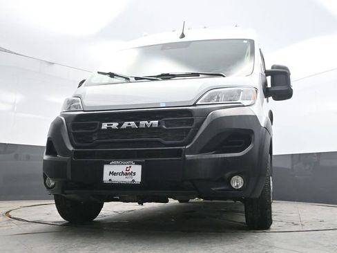 Used 2024 RAM ProMaster 2500 w/ Convenience Group image 18