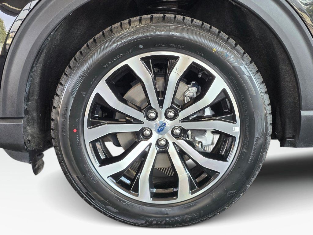Used 2025 Ford Explorer ST-Line AWD/4WD image 11