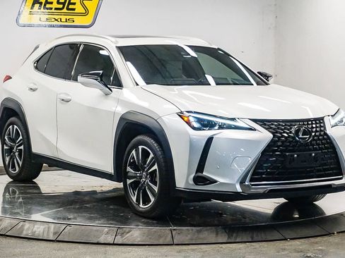 Used 2024 Lexus UX 250h FWD image 5