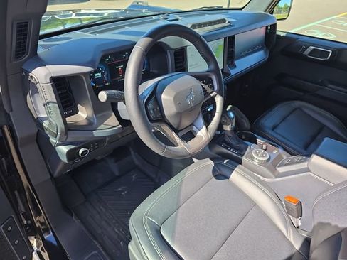 Certified 2025 Ford Bronco Badlands AWD/4WD image 12