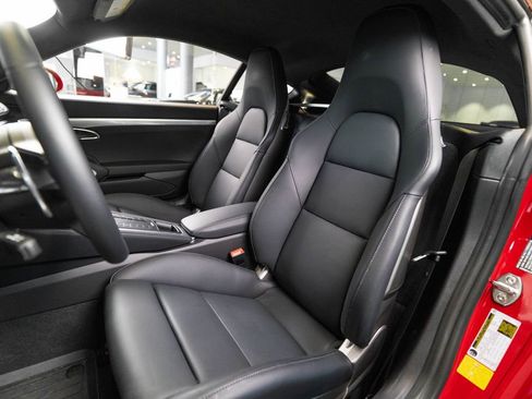 Certified 2025 Porsche 718 Cayman GT4 RS RWD image 5
