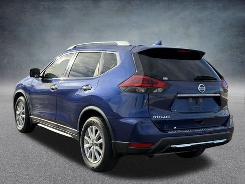 Used 2018 Nissan Rogue SV w/ Premium Package image 6