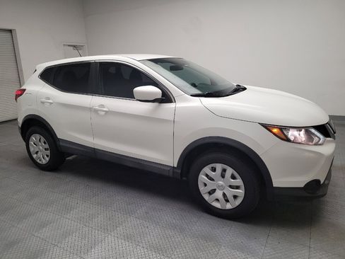 Used 2018 Nissan Rogue Sport S FWD image 11
