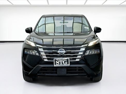 Used 2025 Nissan Rogue SV FWD image 2