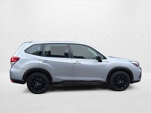Used 2019 Subaru Forester image 4
