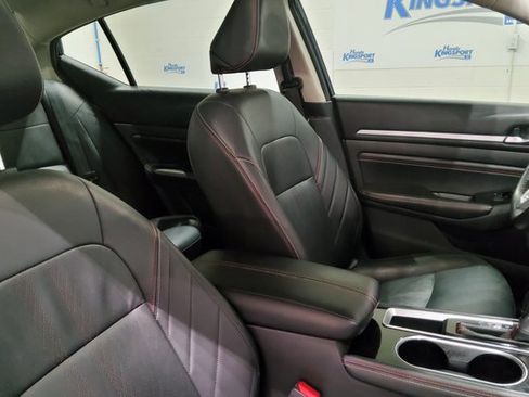 Used 2023 Nissan Altima 2.5 SR w/ SR Premium Package image 20