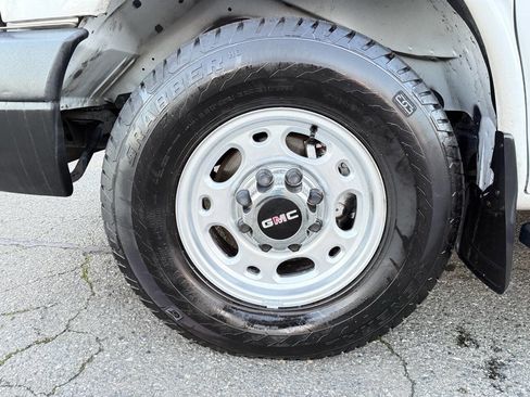 Used 2016 GMC Savana 2500 2500 3dr Extended Cargo Van w/ image 18