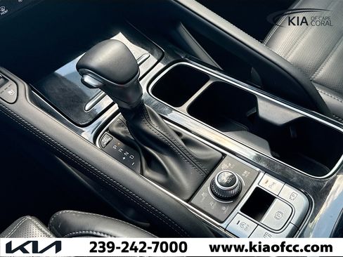 Certified 2024 Kia Telluride SX Prestige w/ Towing Package image 31