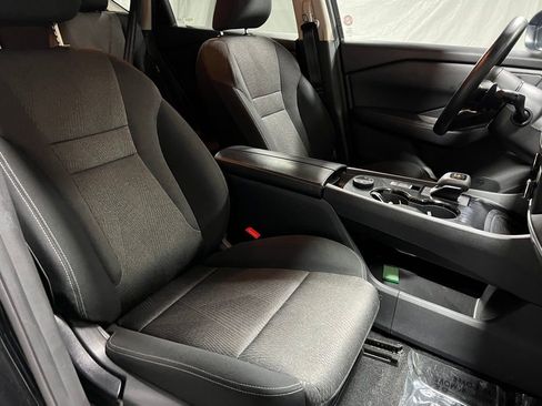 Used 2024 Nissan Rogue SV image 9