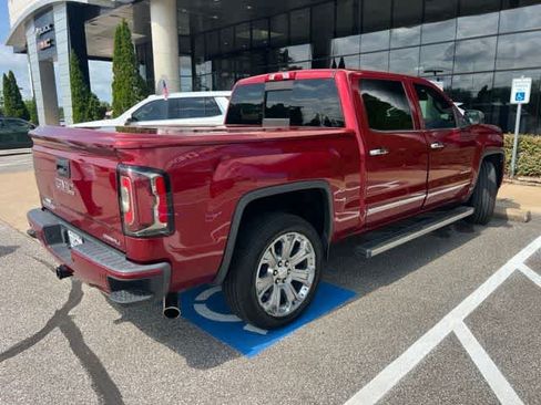 Used 2018 GMC Sierra 1500 Denali w/ Denali Ultimate Package AWD/4WD image 9