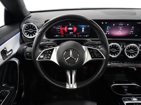 Used 2025 Mercedes-Benz CLA 250 image 12