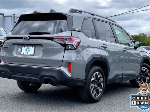 Certified 2025 Subaru Forester Premium AWD/4WD image 13